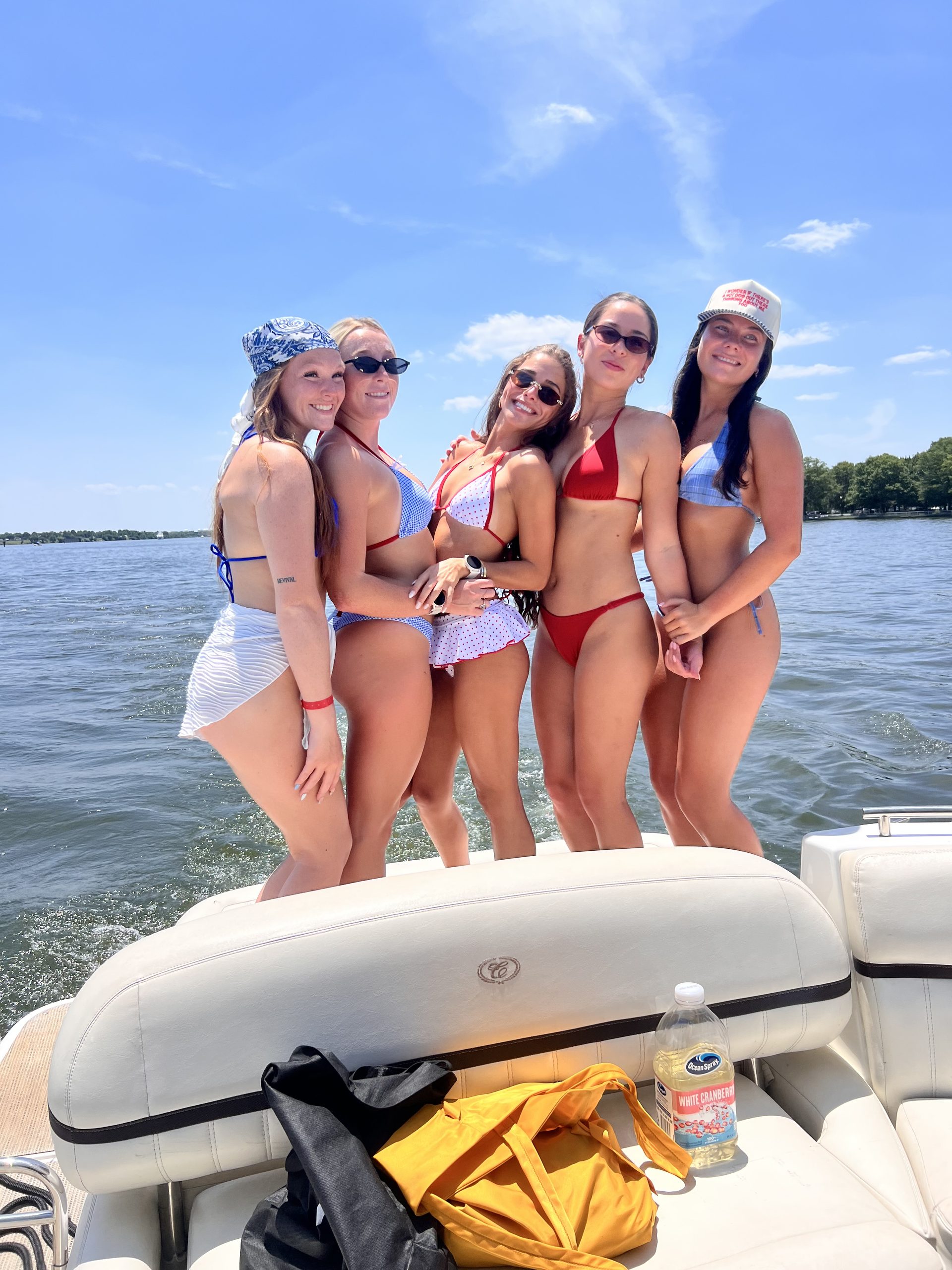 Have Yachts Club charter