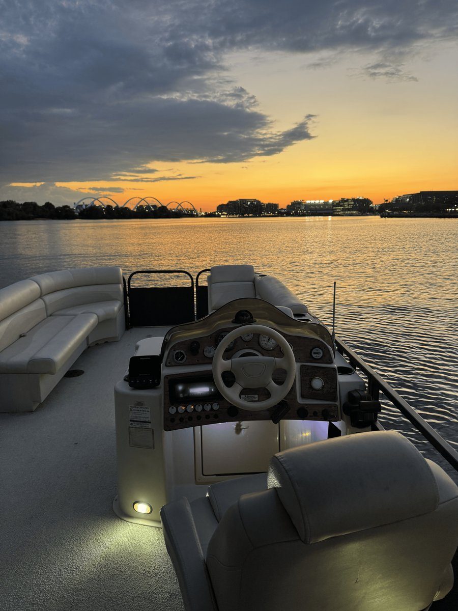 Sunset cruise with DC skyline